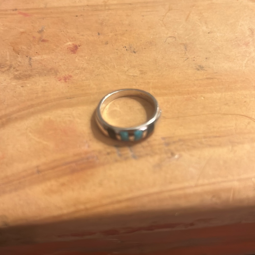 Vintage Sterling Silver Navajo Turquoise and Black Stone ring size 6 - Picture 2 of 5